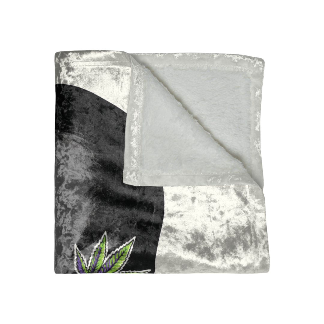 VELVET LUXE ALIEN Blanket